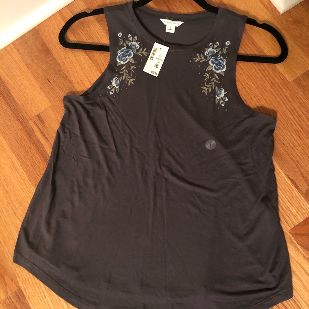 Aeropostale Gray Embroidered Flower Tank
